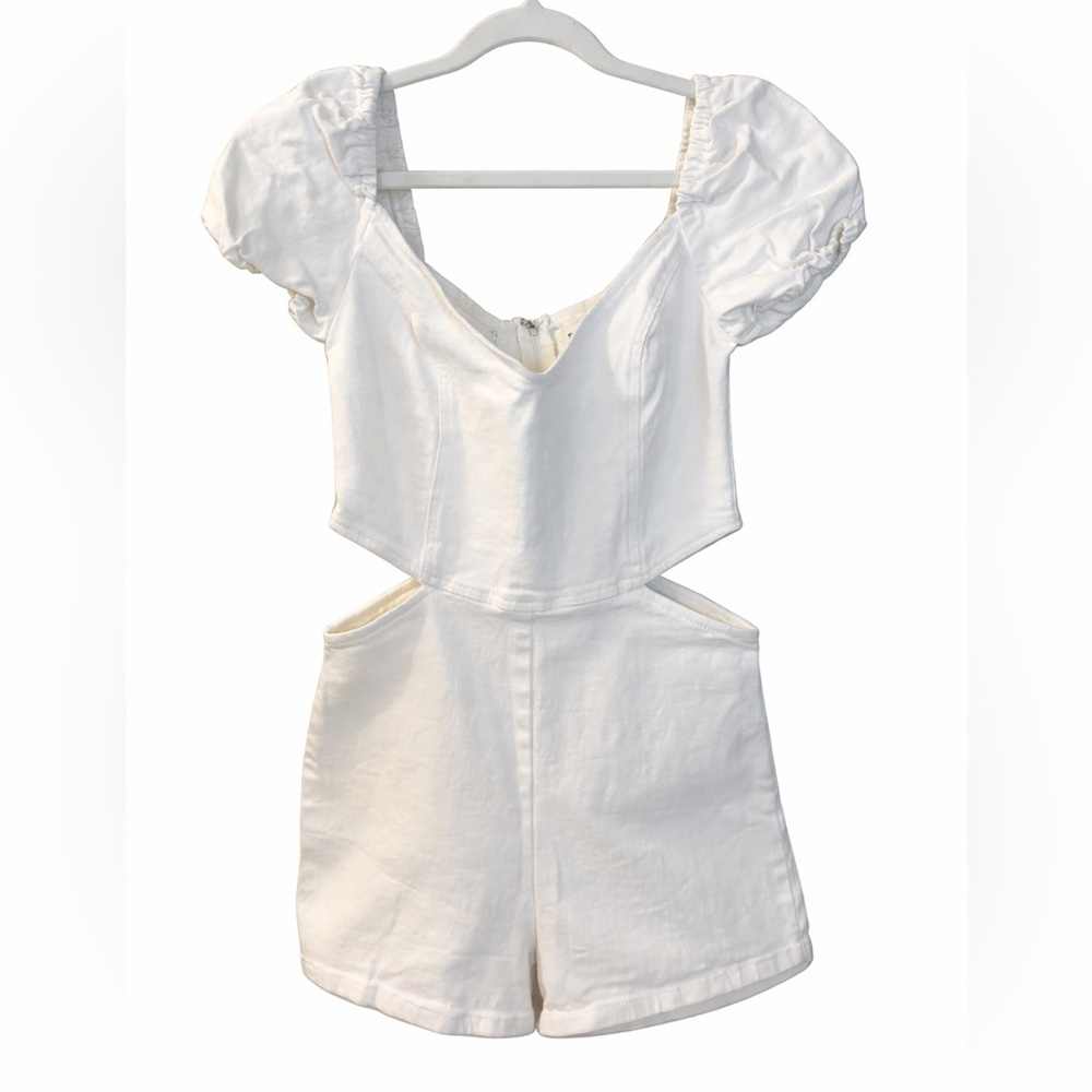 Windsor White Denim Cut Out Romper Small Puff Sleeve Casual Resort Vacation Chic - Picture 2 of 7